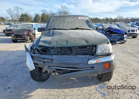 1999 Toyota Tacoma z USA, uszkodzony, nr VIN 4TAPM62N8XZ531222